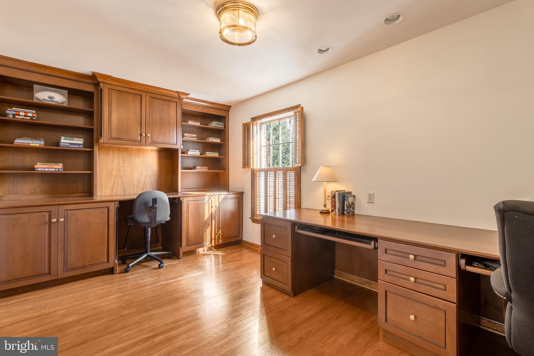 CENTRE HILLS - Residential