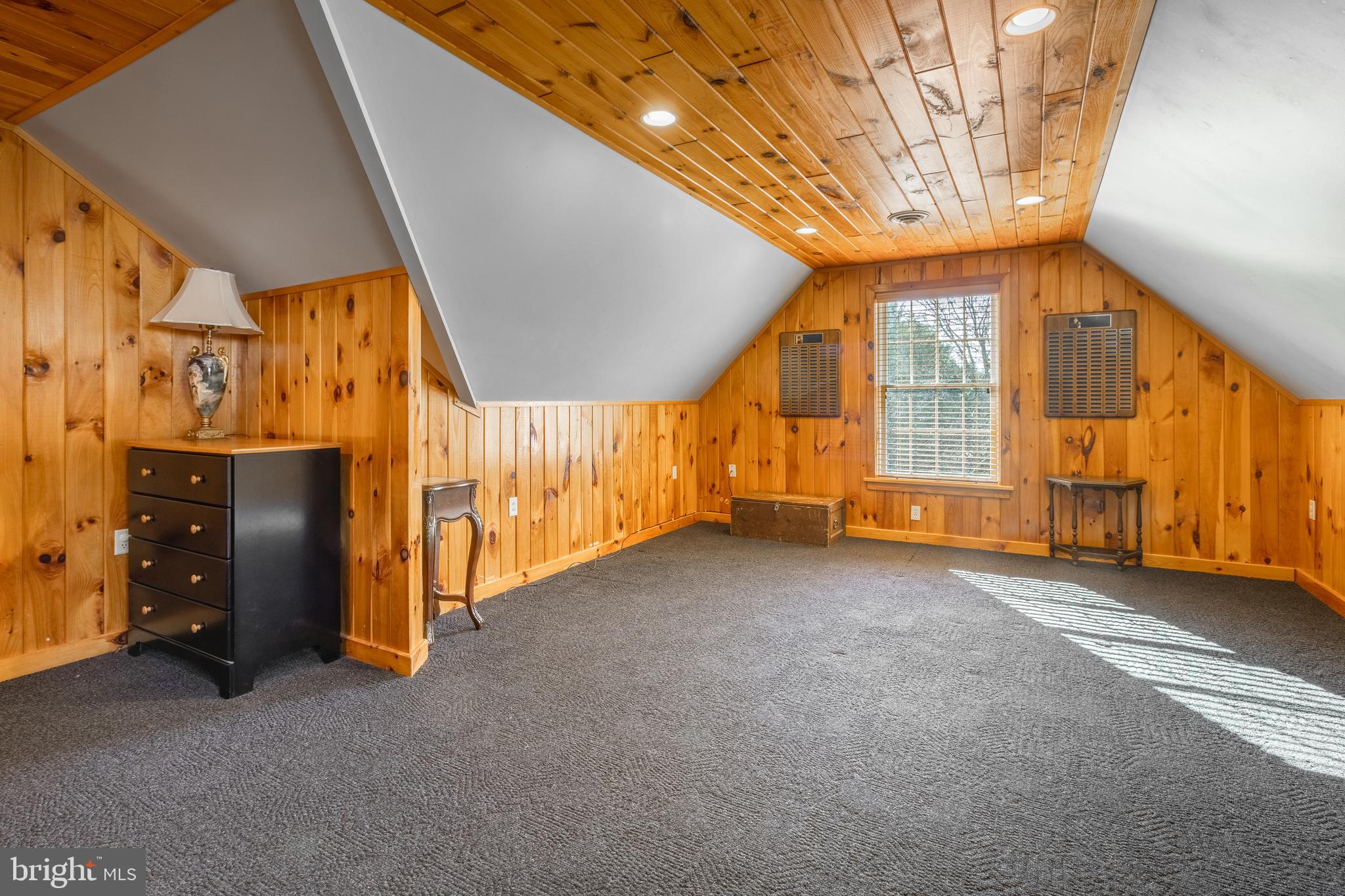 CENTRE HILLS - Residential