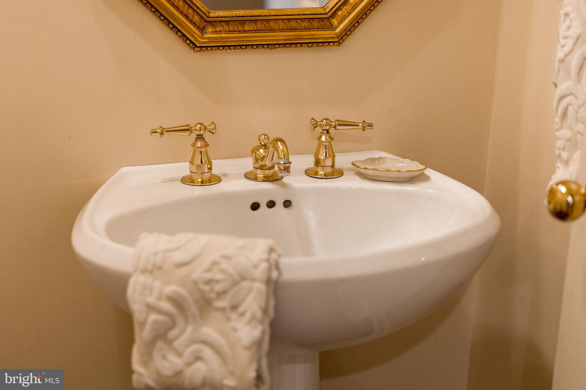 CENTRE HILLS - Residential