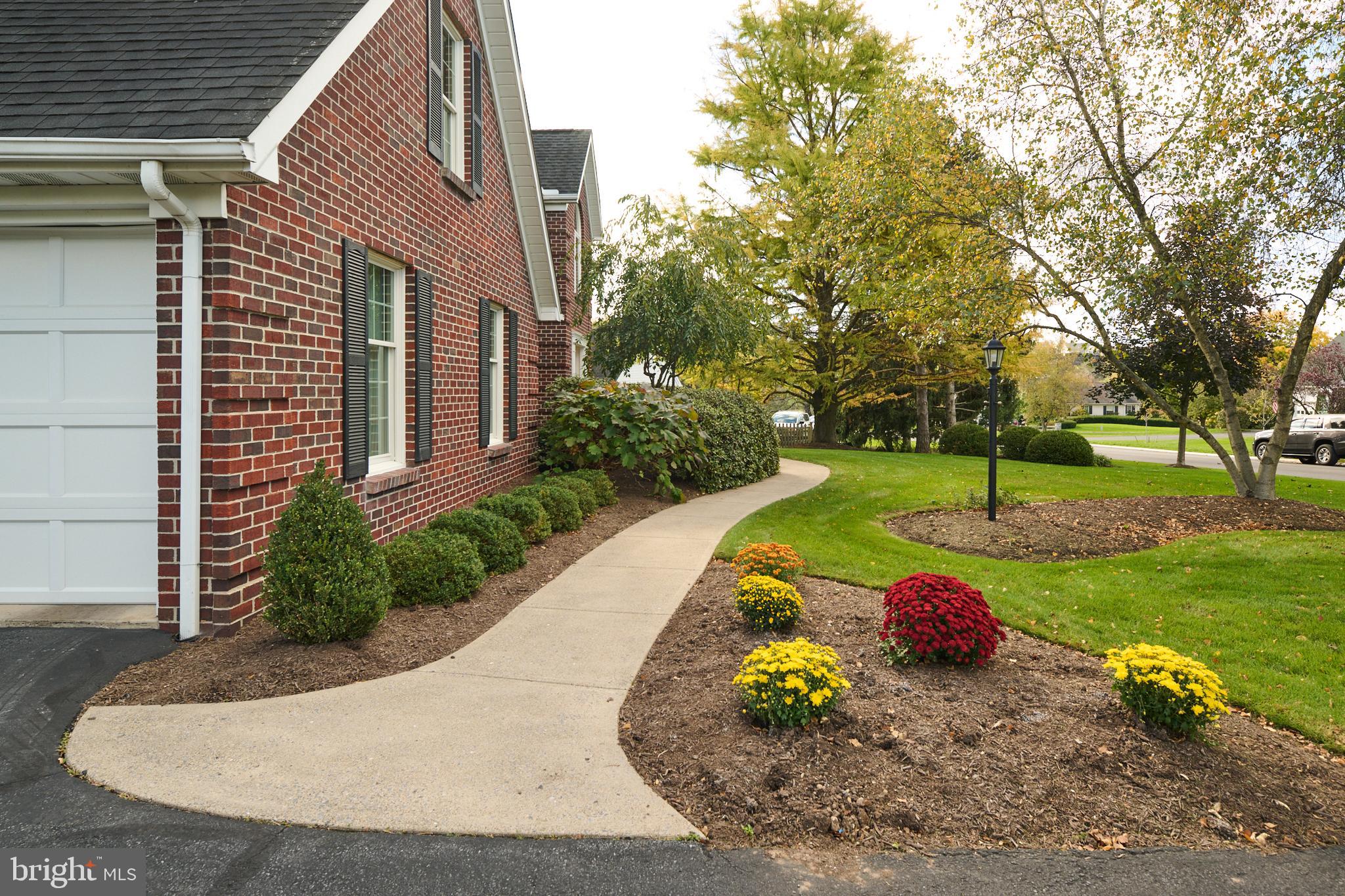 CENTRE HILLS - Residential