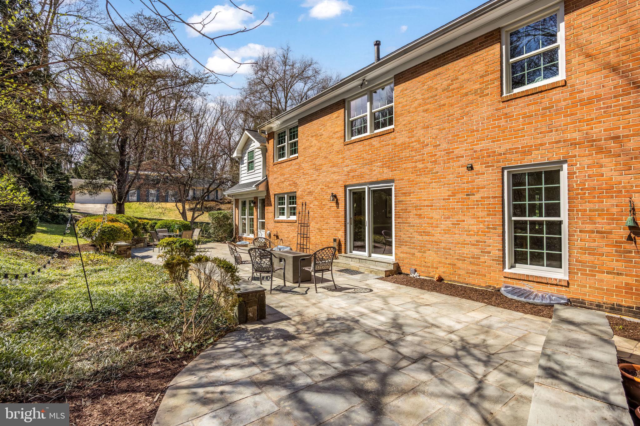 BARCROFT WOODS - Residential