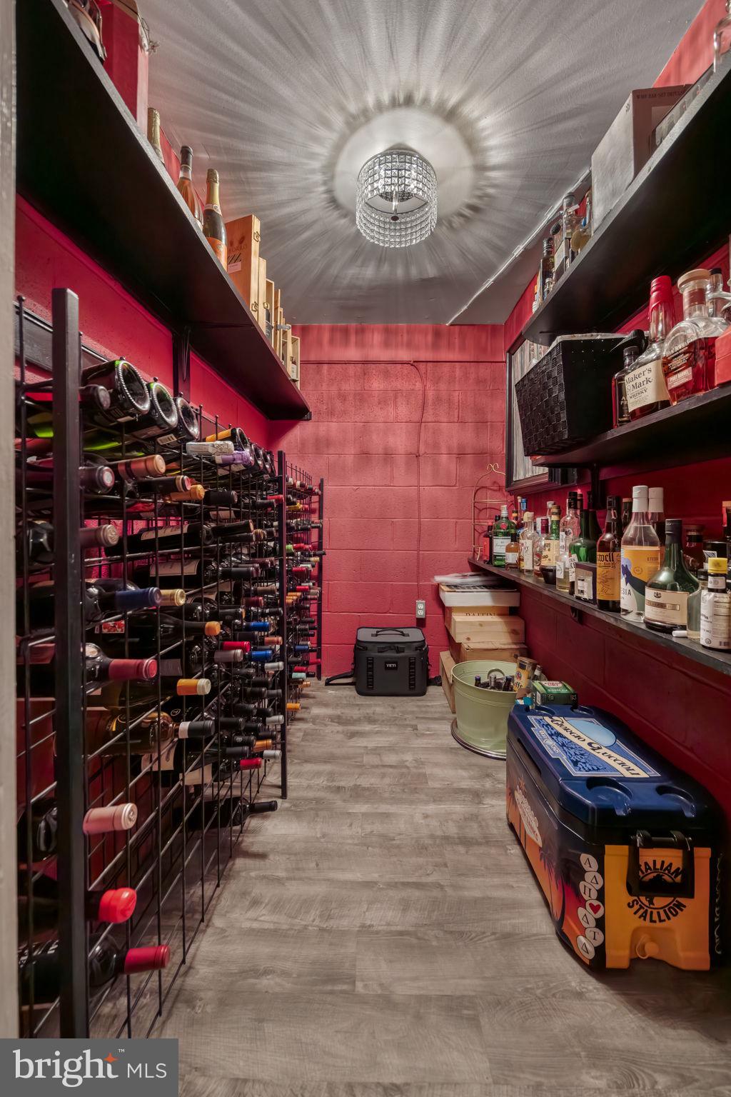 BARCROFT WOODS - Residential