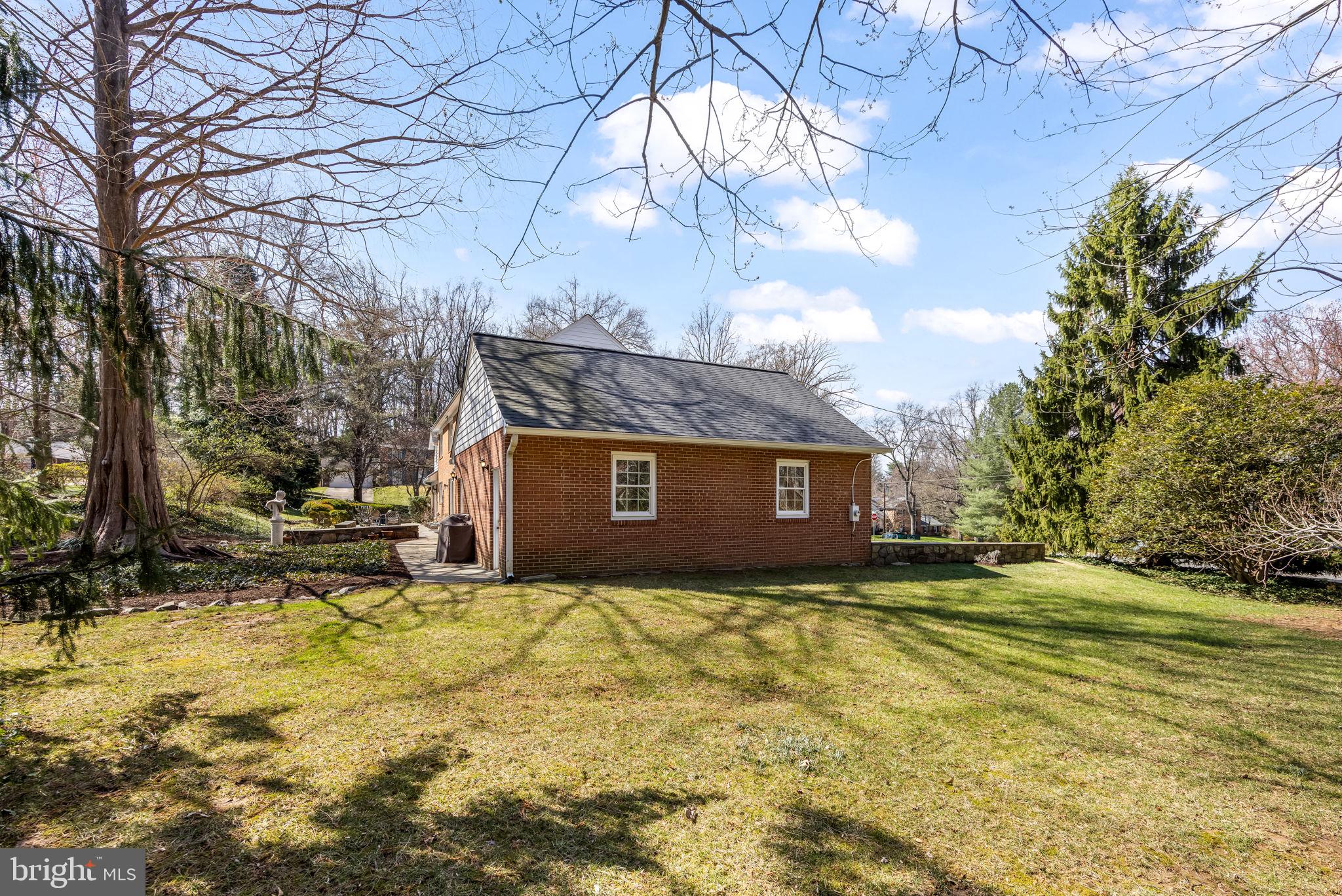 BARCROFT WOODS - Residential