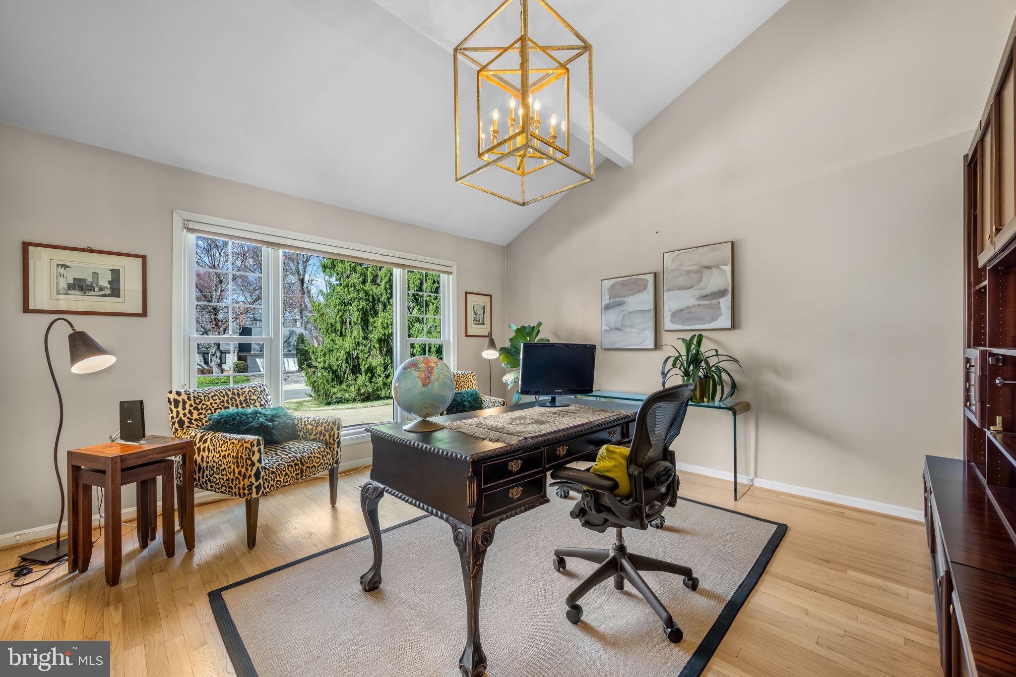 BARCROFT WOODS - Residential