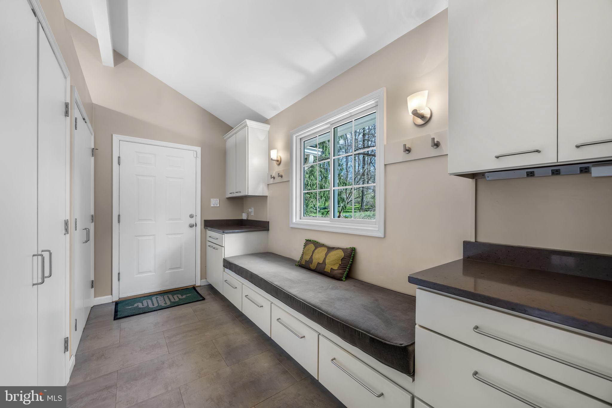 BARCROFT WOODS - Residential