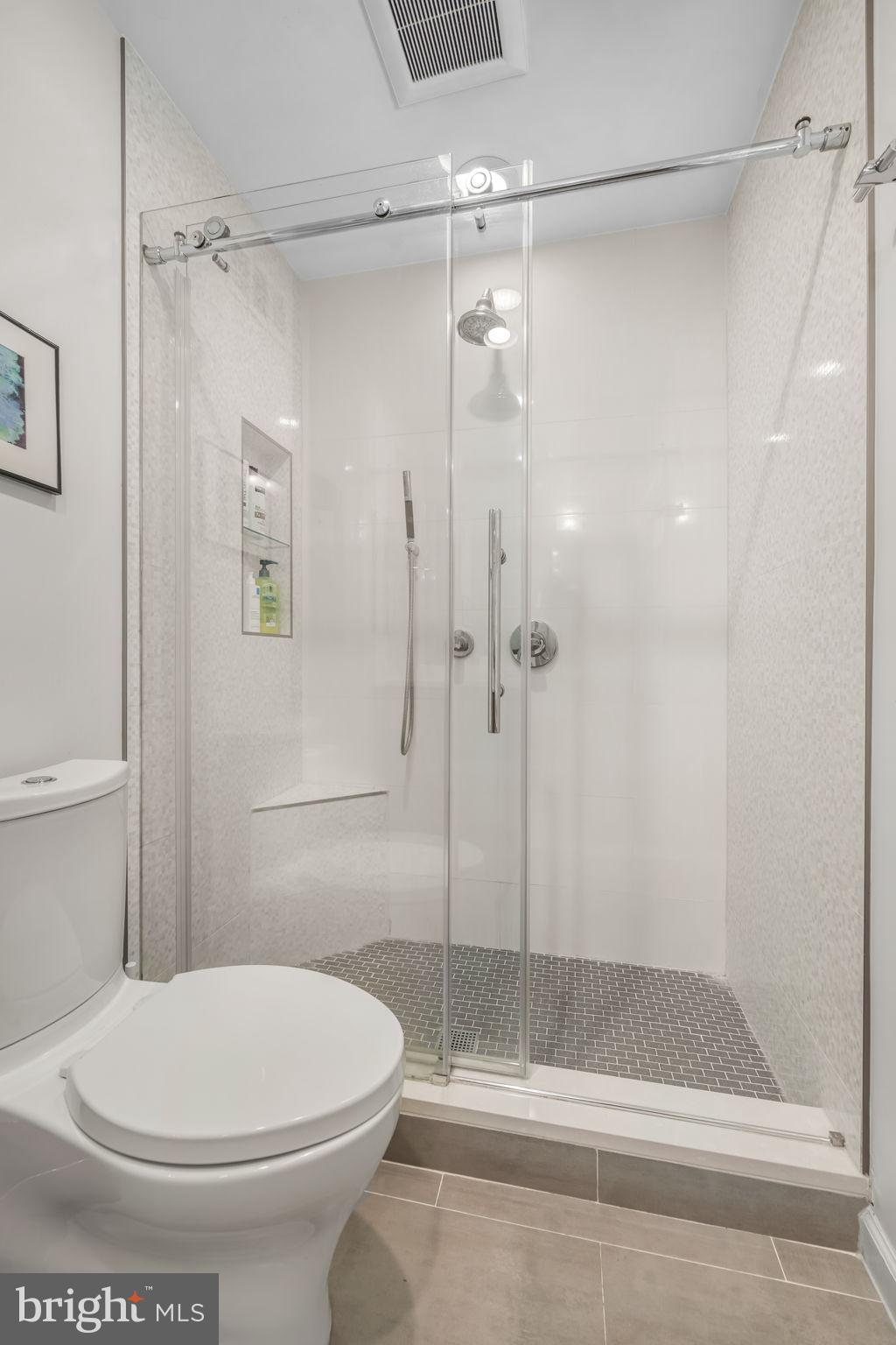 BARCROFT WOODS - Residential