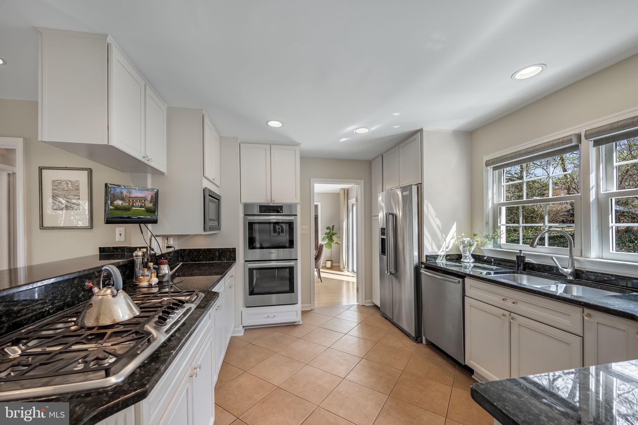 BARCROFT WOODS - Residential