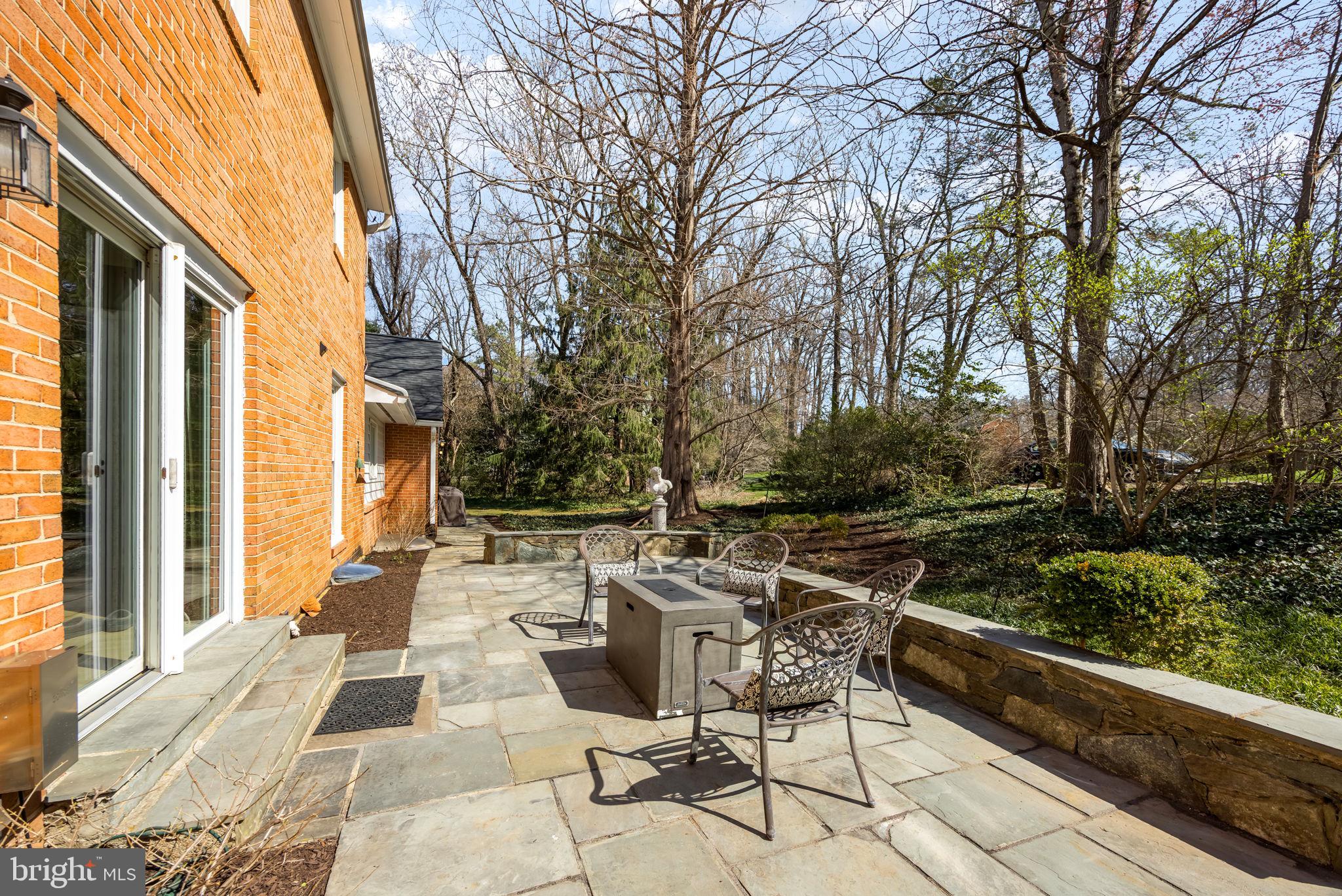 BARCROFT WOODS - Residential