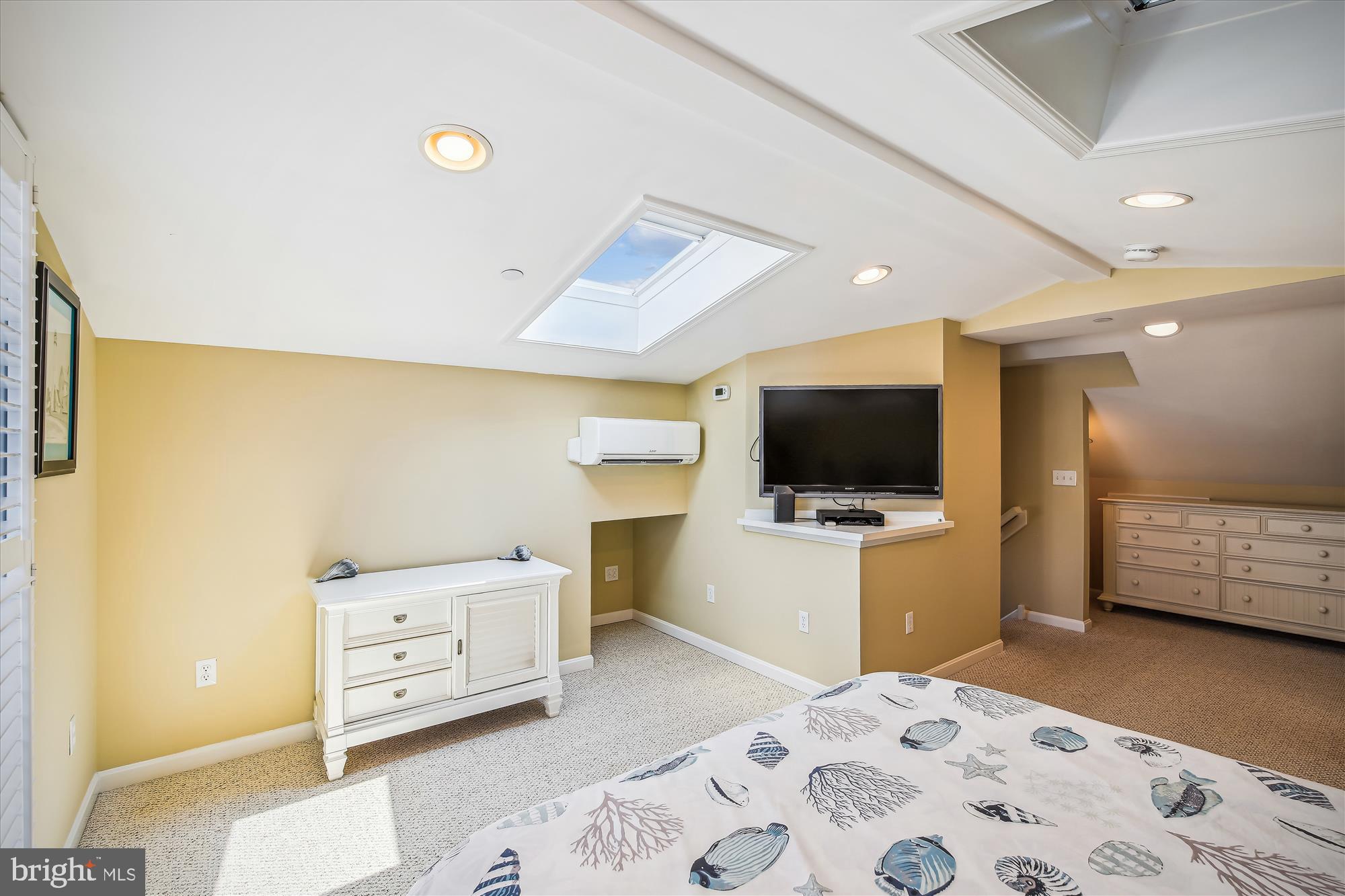 TOWNES OF NANTUCKET - Residential