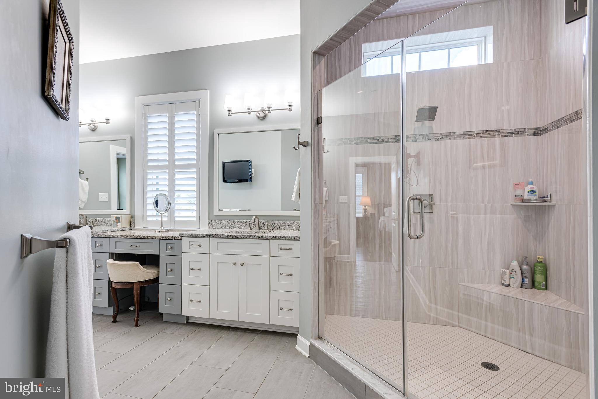 WAYNE GLEN - Residential