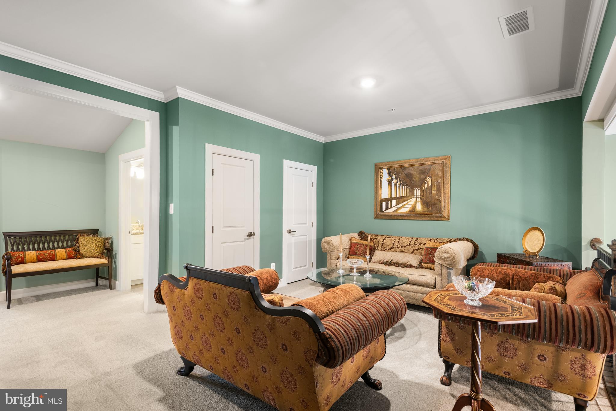 WAYNE GLEN - Residential