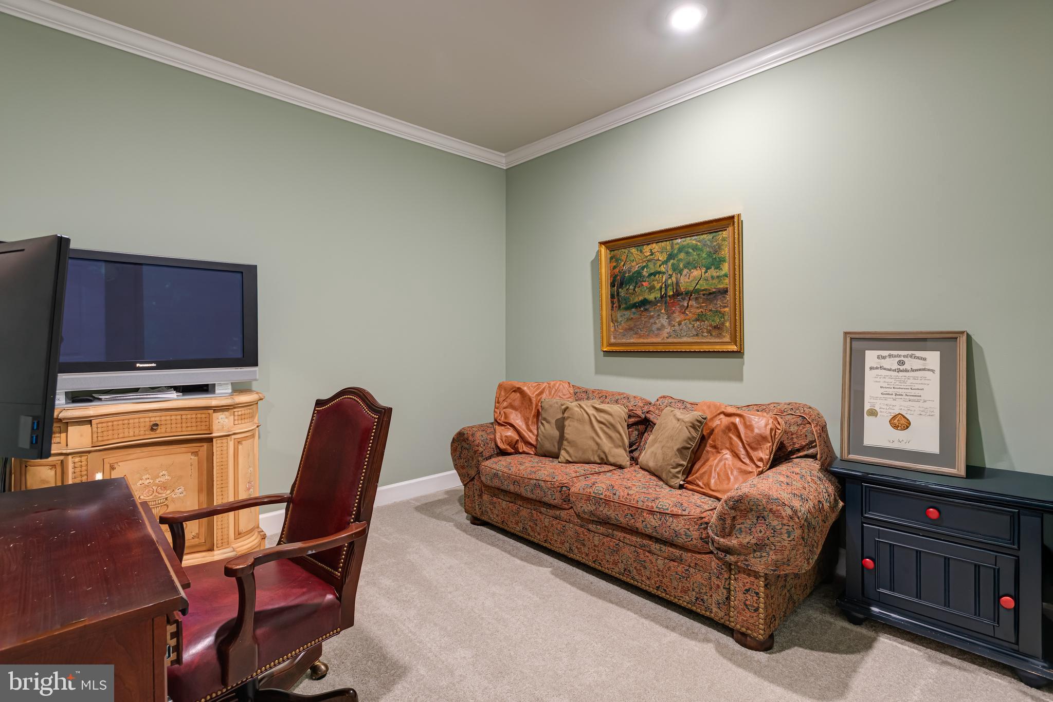 WAYNE GLEN - Residential