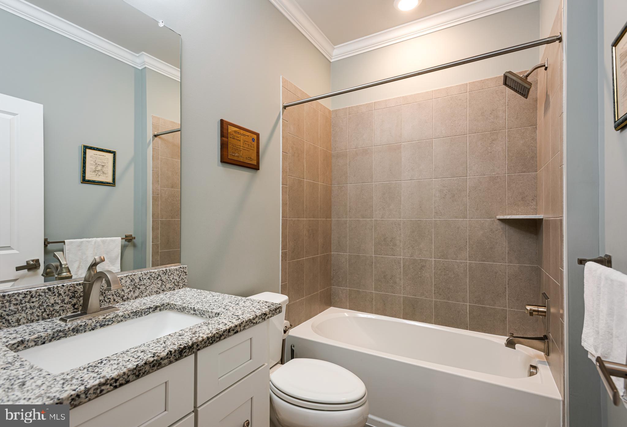 WAYNE GLEN - Residential