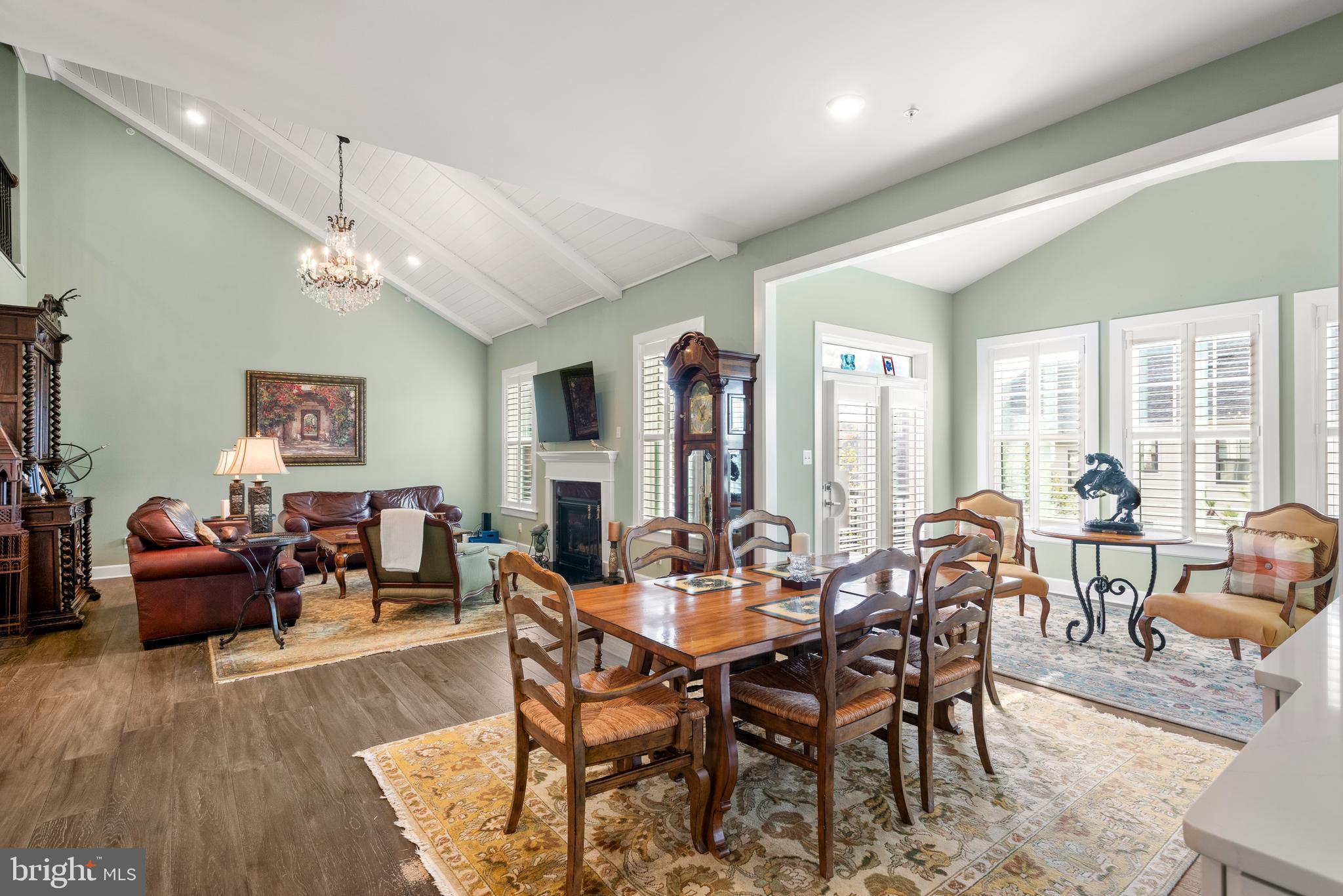 WAYNE GLEN - Residential