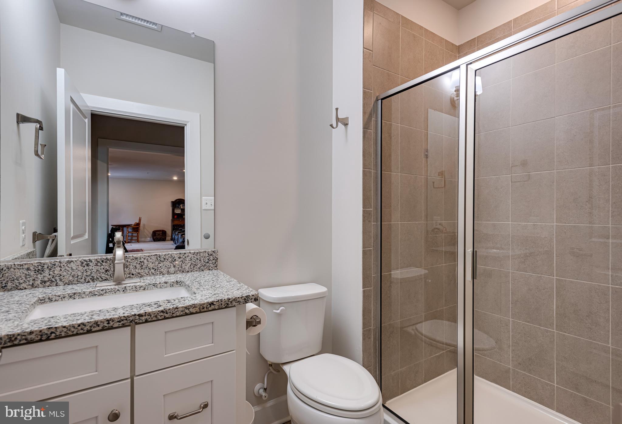 WAYNE GLEN - Residential