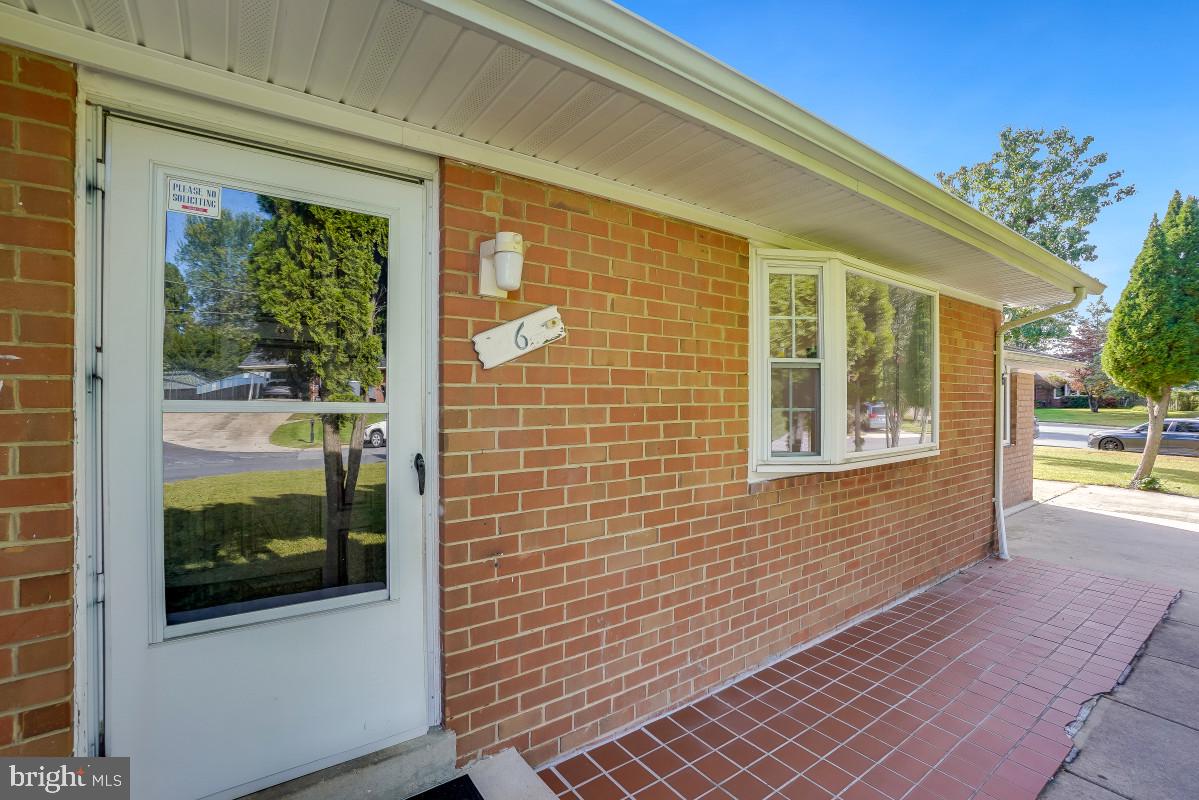 6 KERWOOD COURT