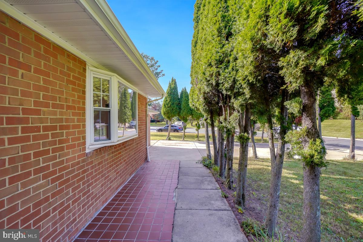 6 KERWOOD COURT