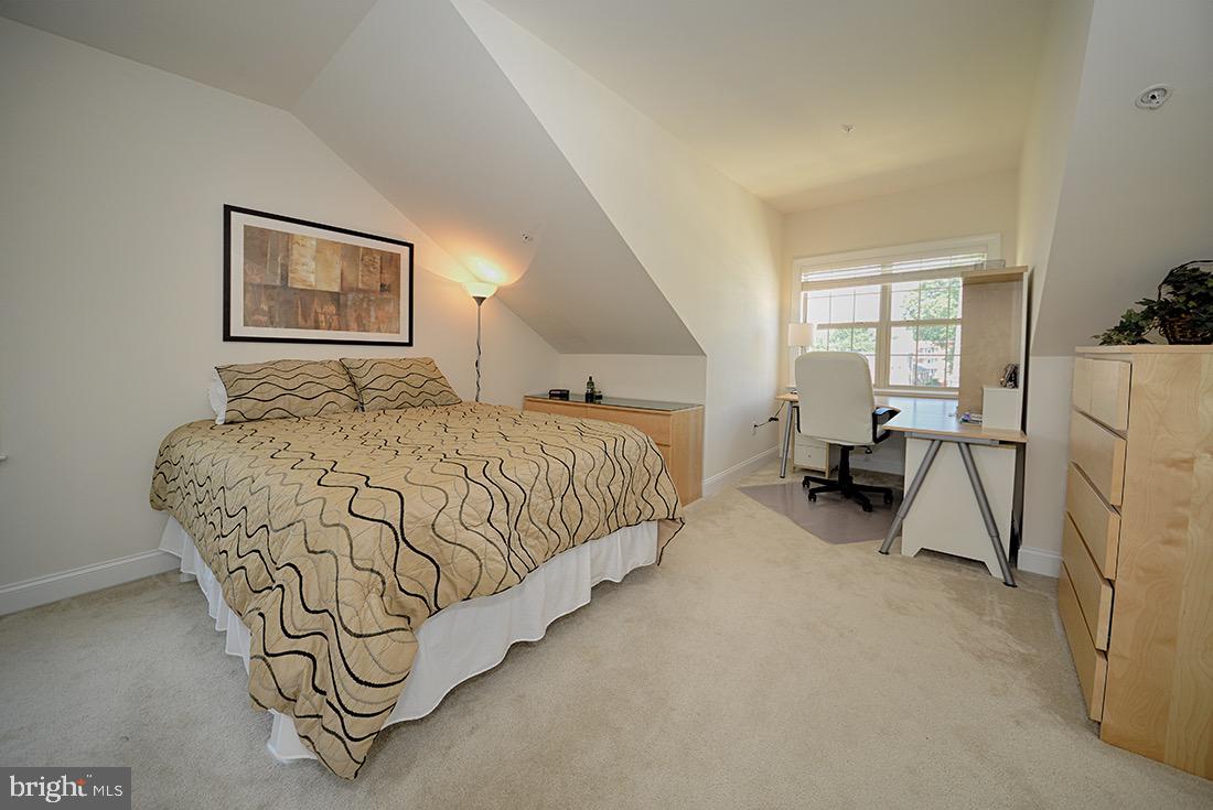 BALLSTON - Residential Lease