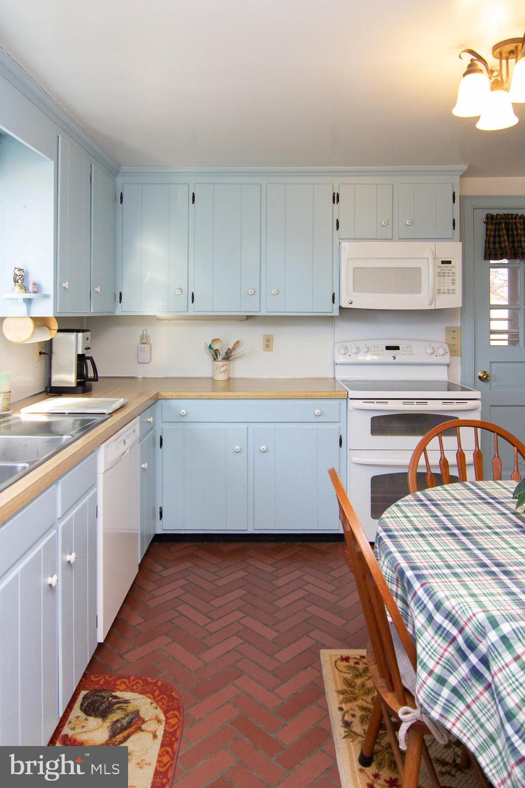 NONE AVAILABLE - Land