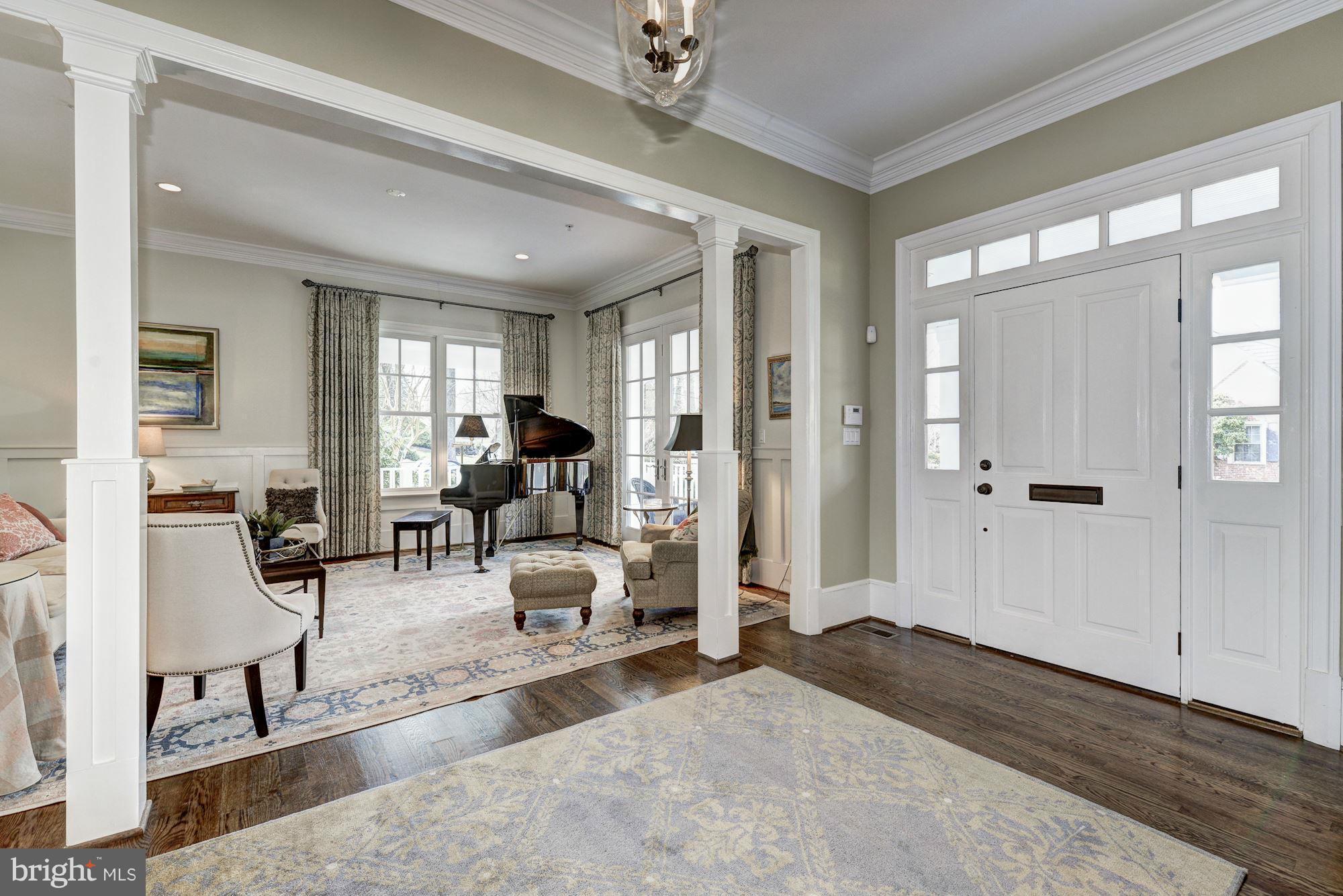 GREENWICH FOREST - Residential