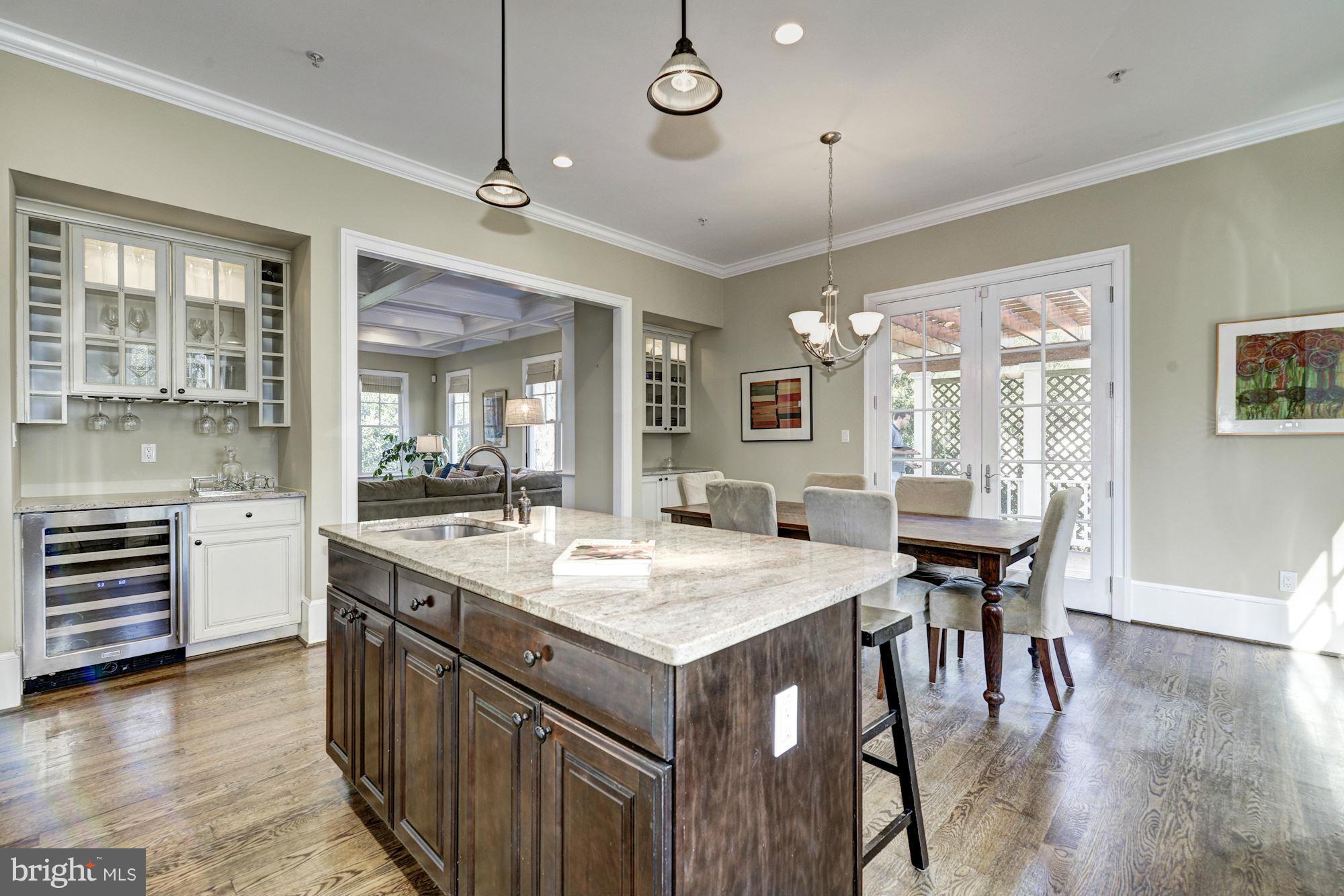 GREENWICH FOREST - Residential