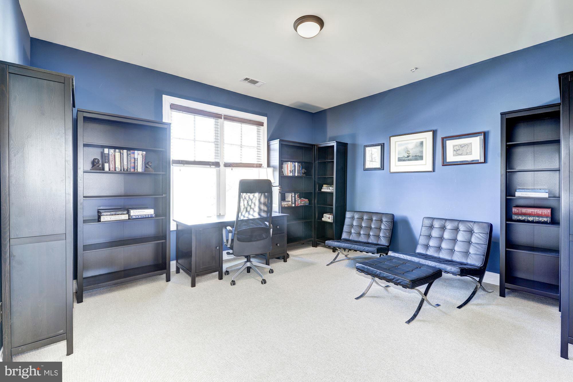 GREENWICH FOREST - Residential