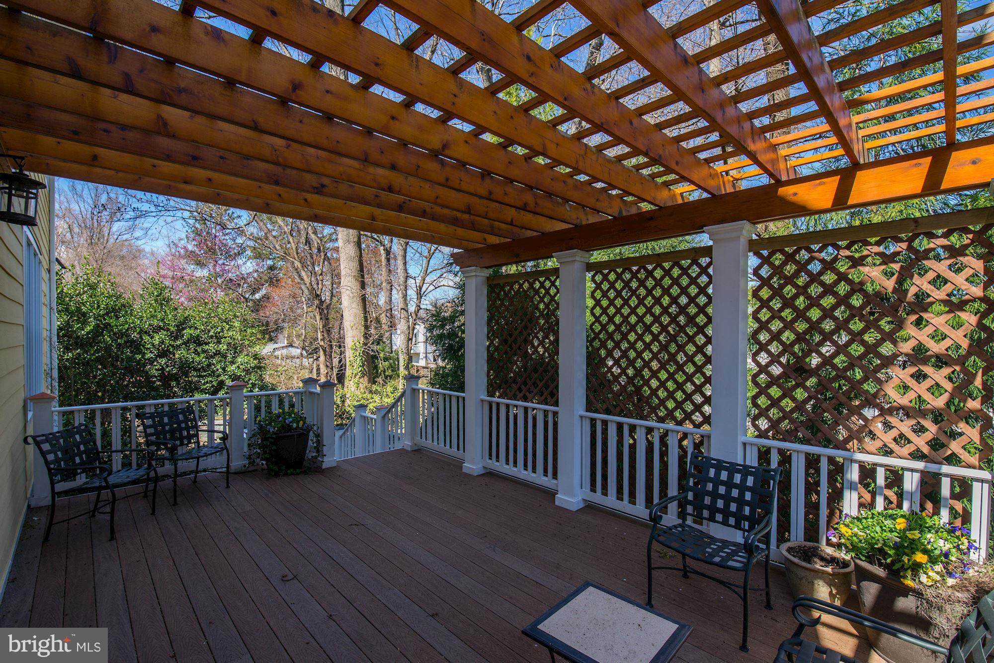 GREENWICH FOREST - Residential