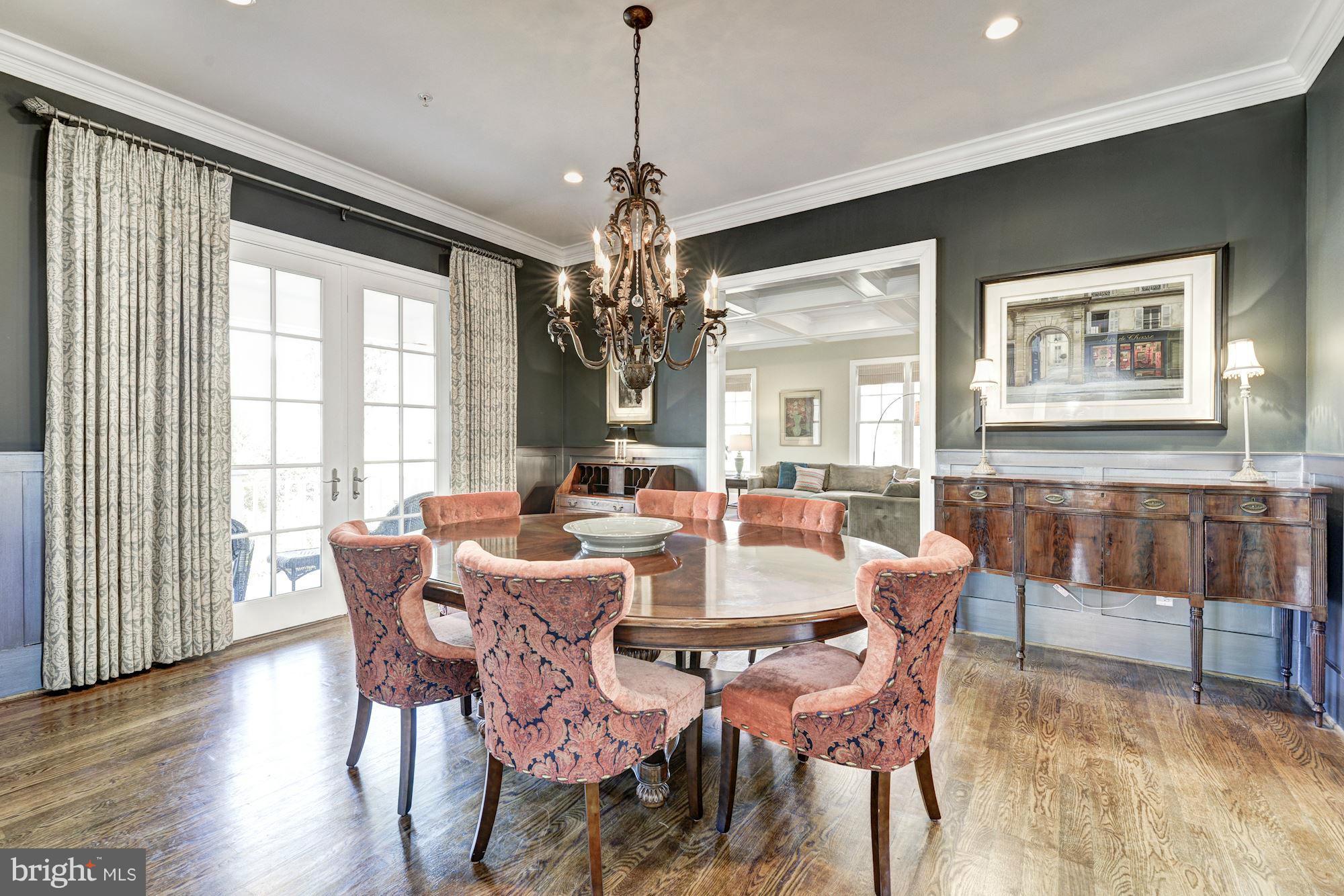 GREENWICH FOREST - Residential