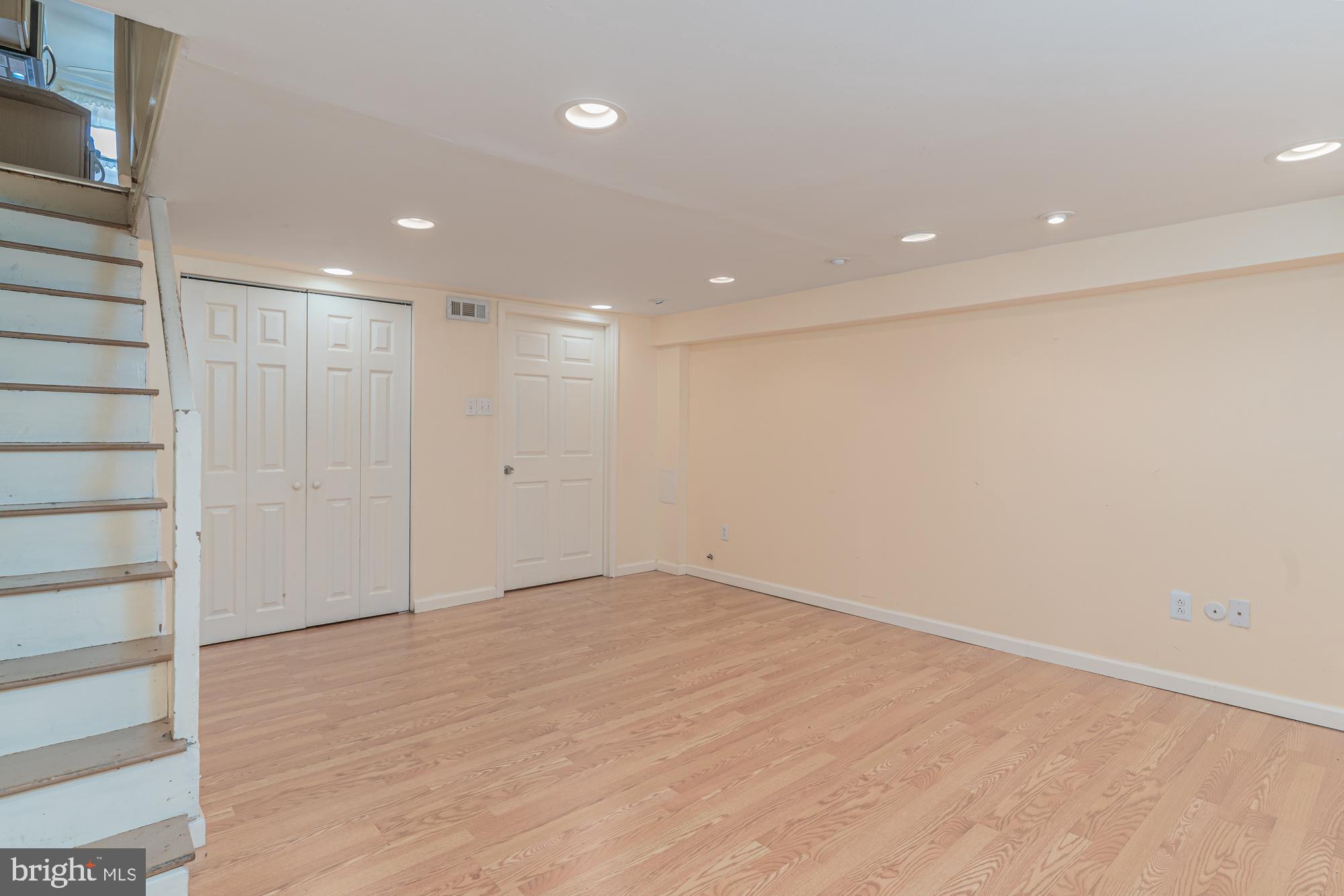 HOLMESBURG - Residential