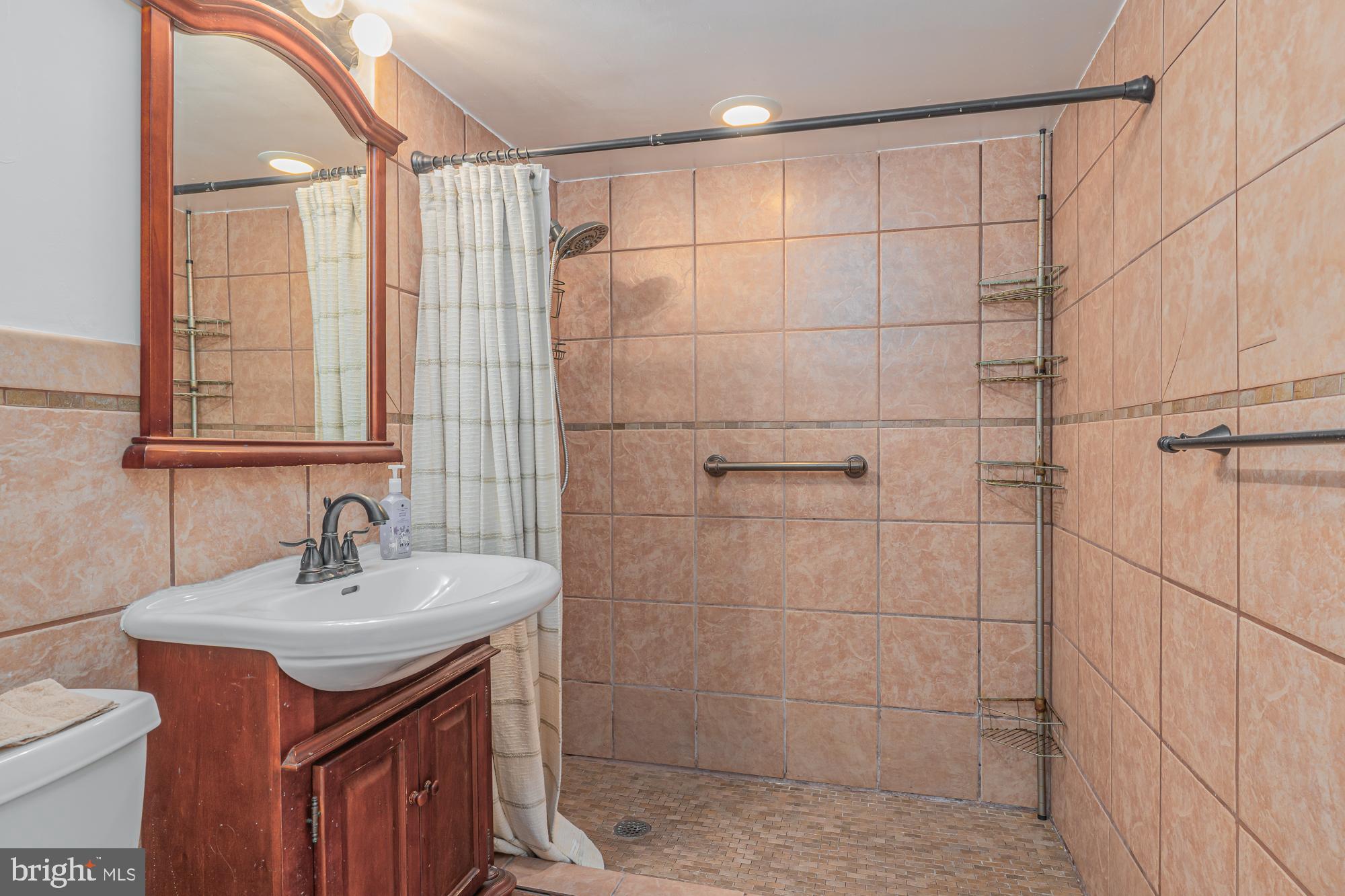 HOLMESBURG - Residential