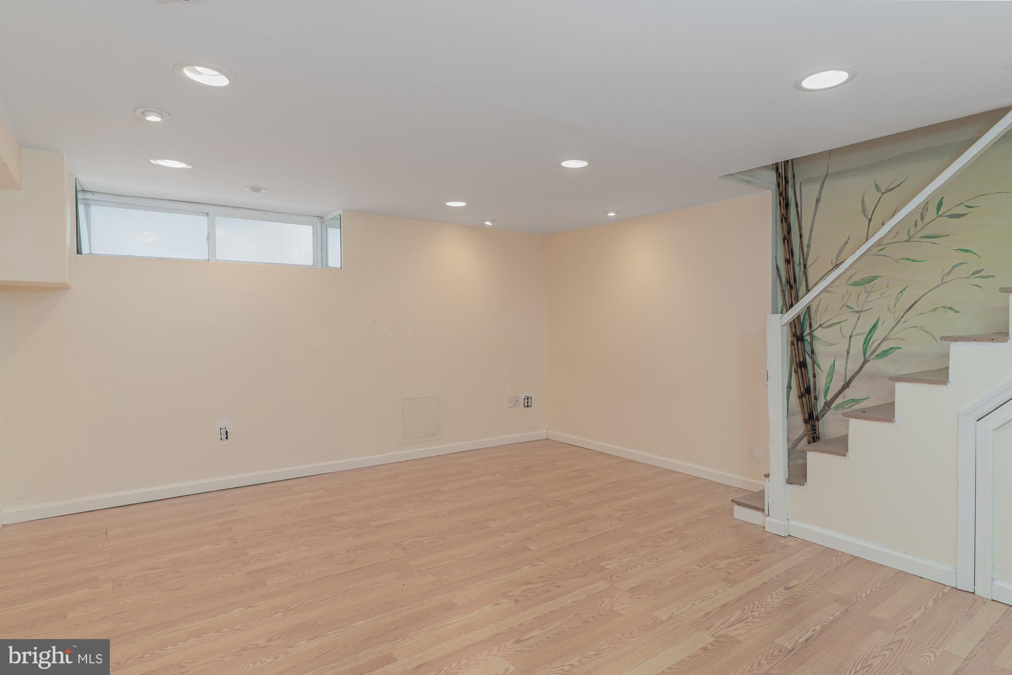 HOLMESBURG - Residential