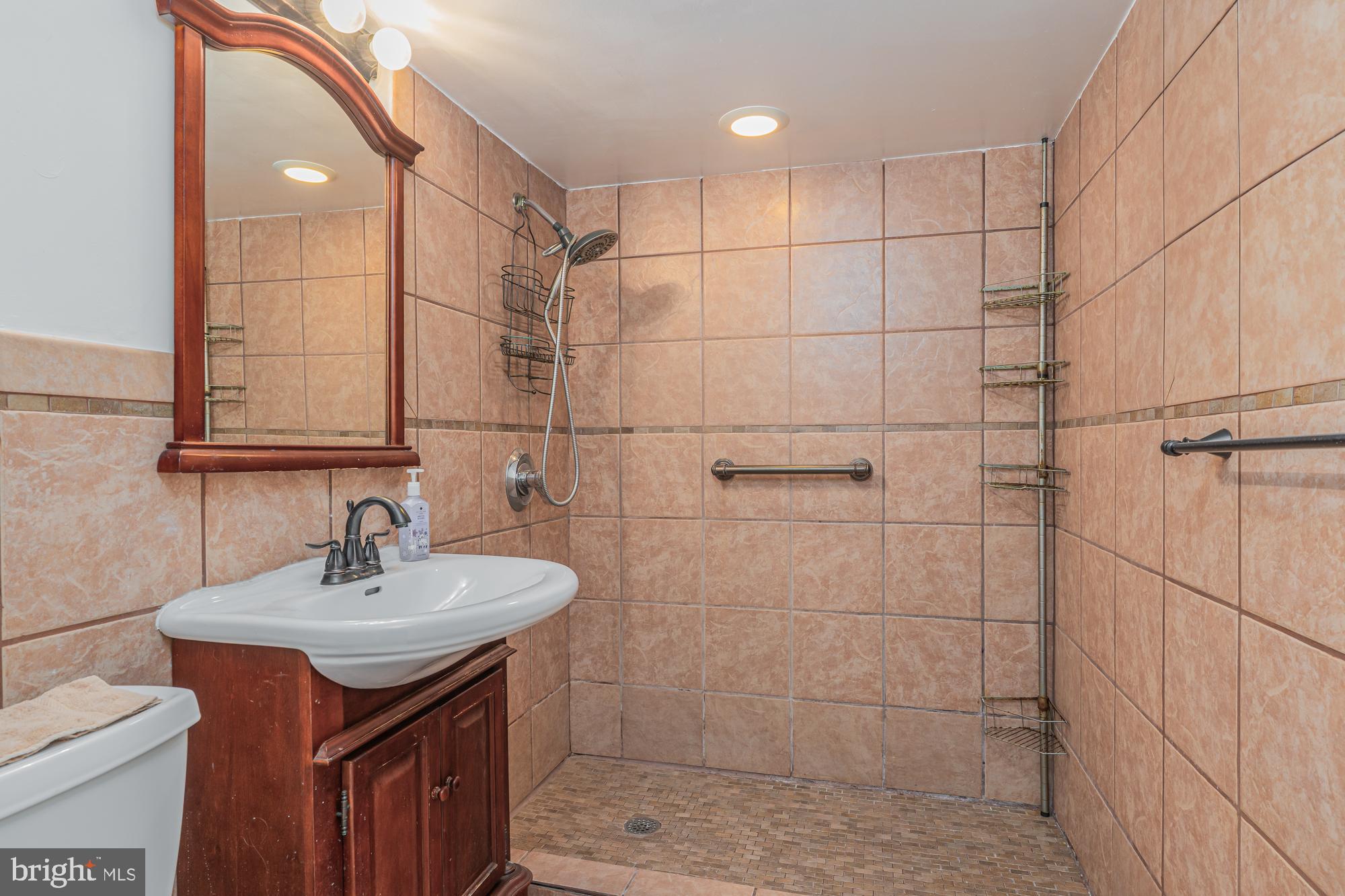 HOLMESBURG - Residential