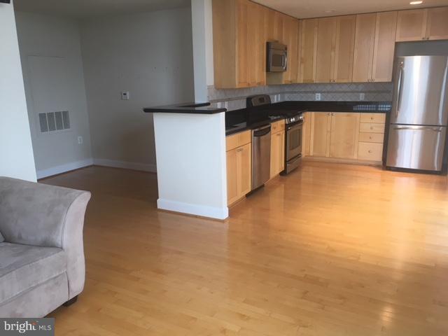 ECLIPSE ON CENTER PARK - Residential Lease