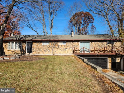 5404 LAURIE LANE ENOLA PA 17025