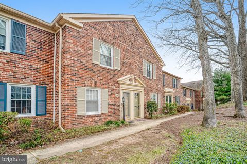 Condo For Sale - 8396 Forrester Boulevard #555<br/> SPRINGFIELD, VA 22152