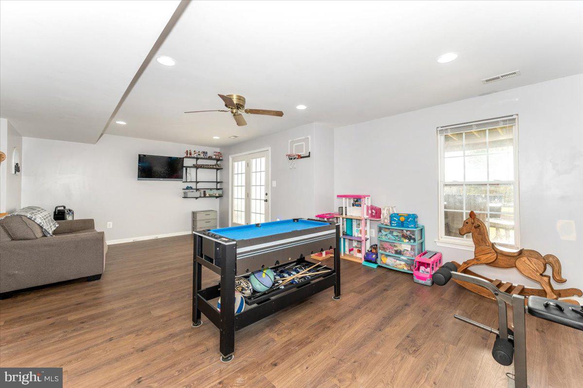 WEST FIELDS - Residential