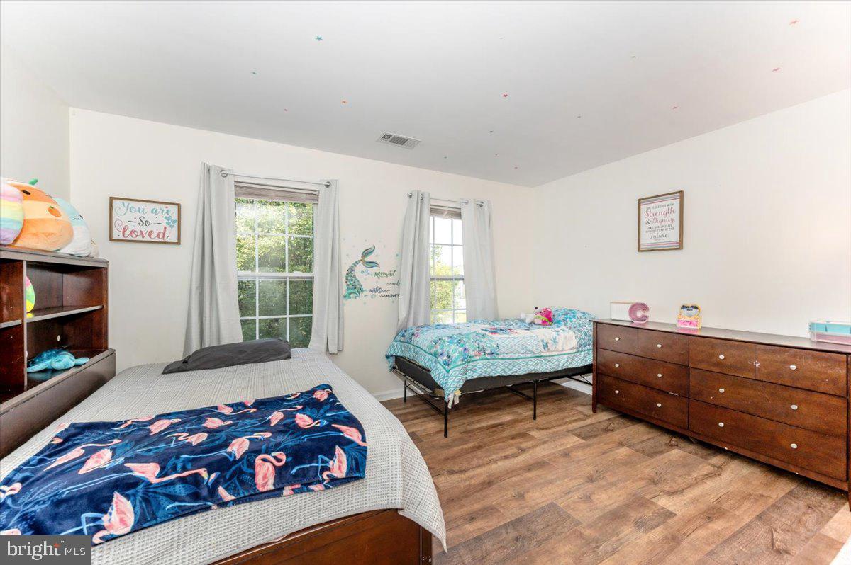 WEST FIELDS - Residential