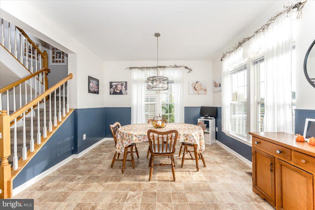 WEST FIELDS - Residential