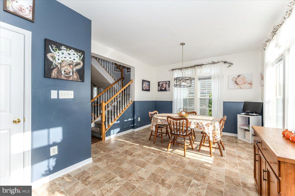 WEST FIELDS - Residential