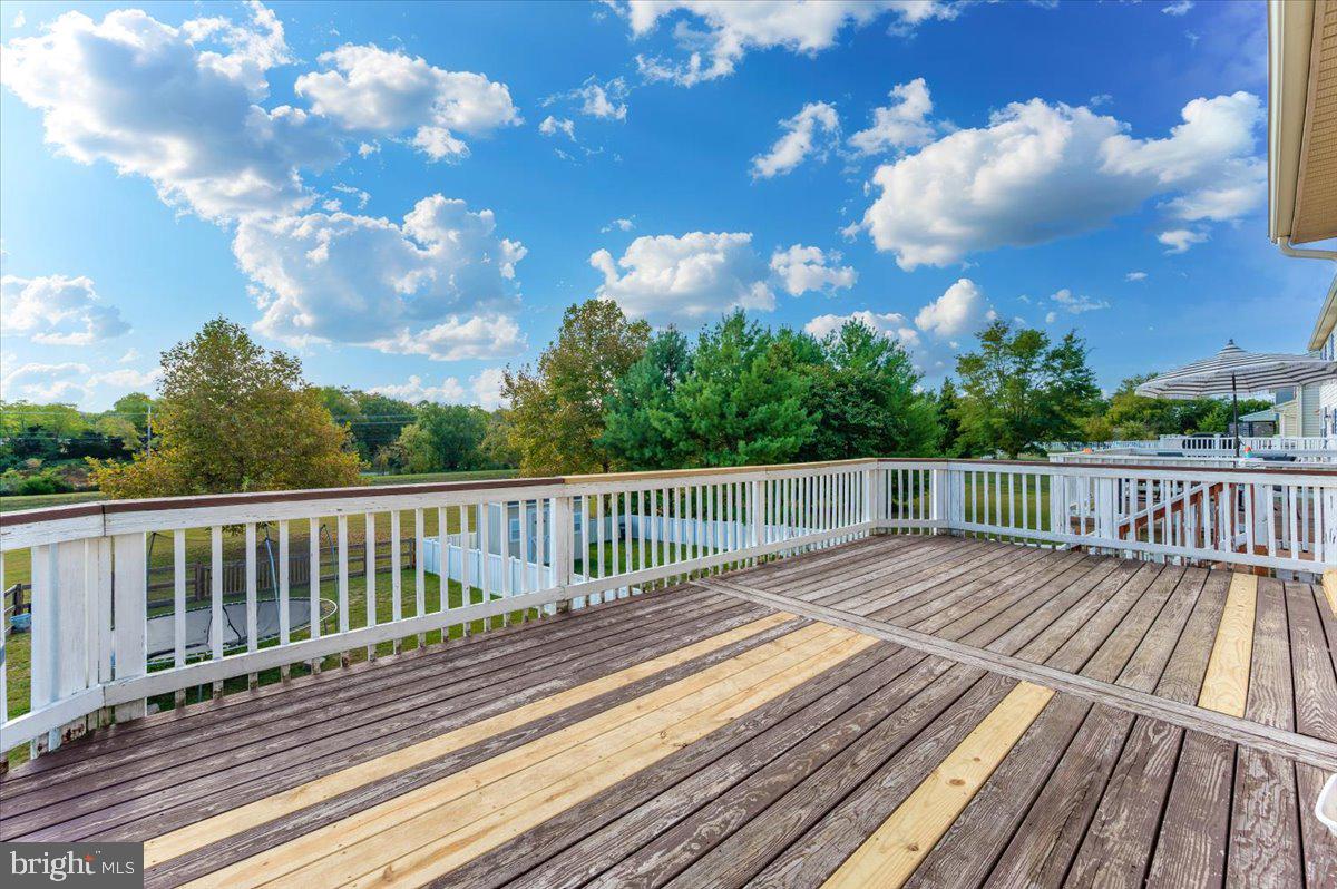 WEST FIELDS - Residential