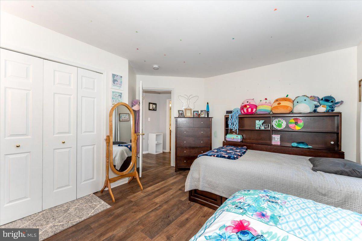 WEST FIELDS - Residential