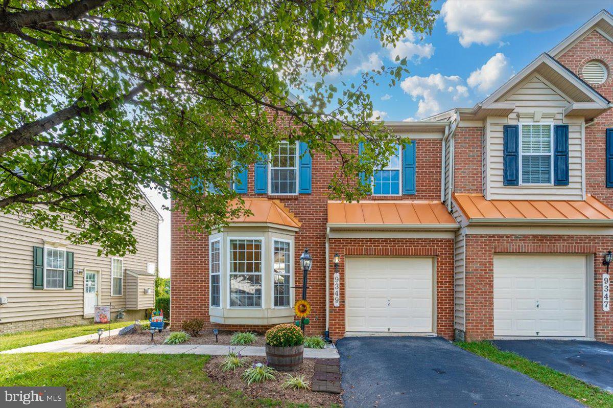 WEST FIELDS - Residential