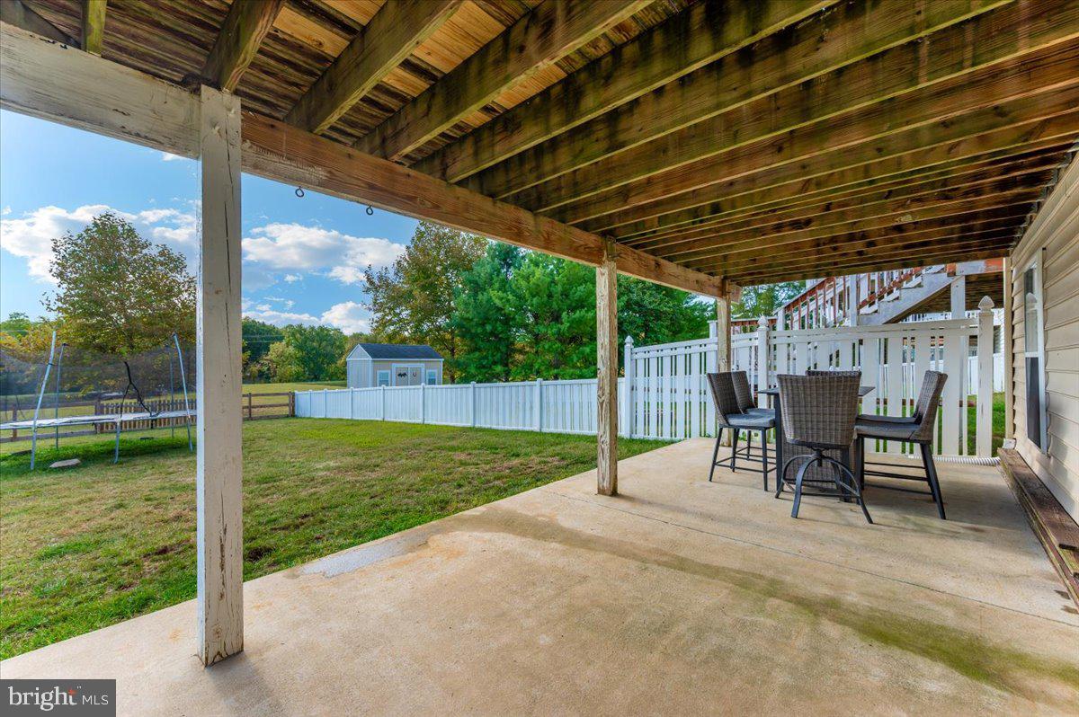 WEST FIELDS - Residential