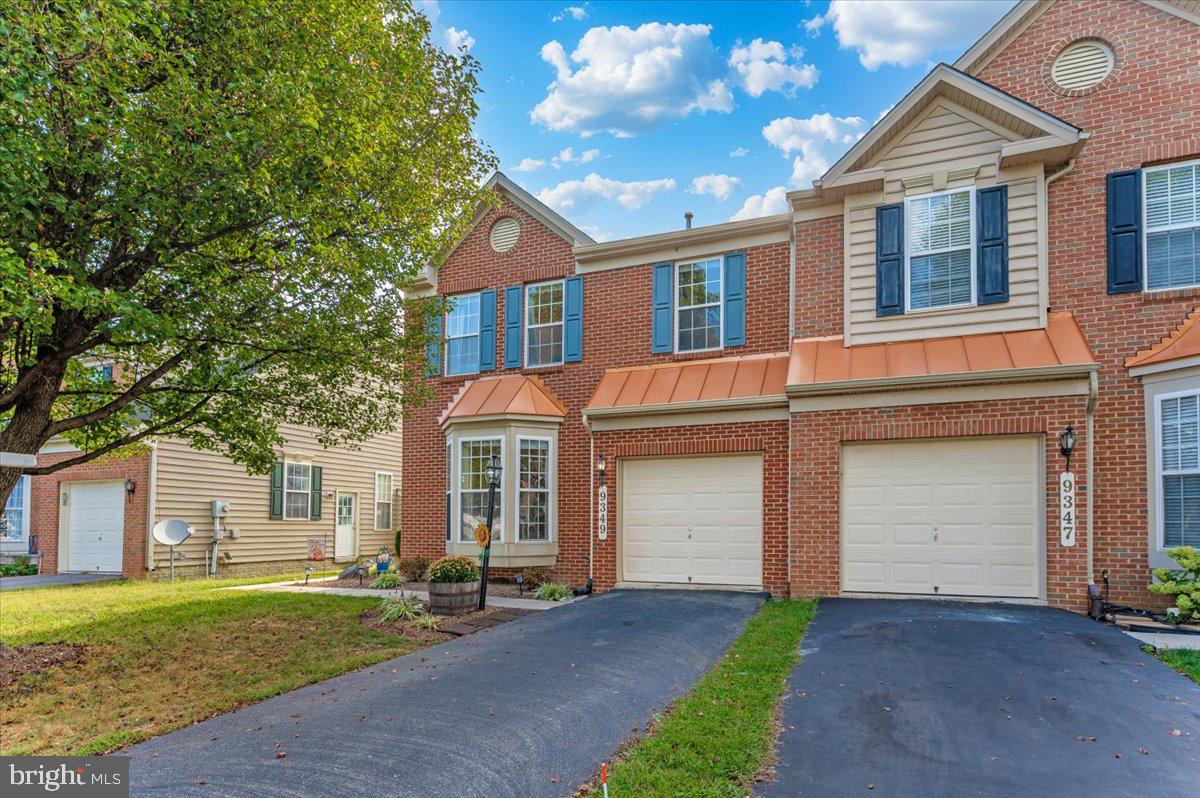 WEST FIELDS - Residential