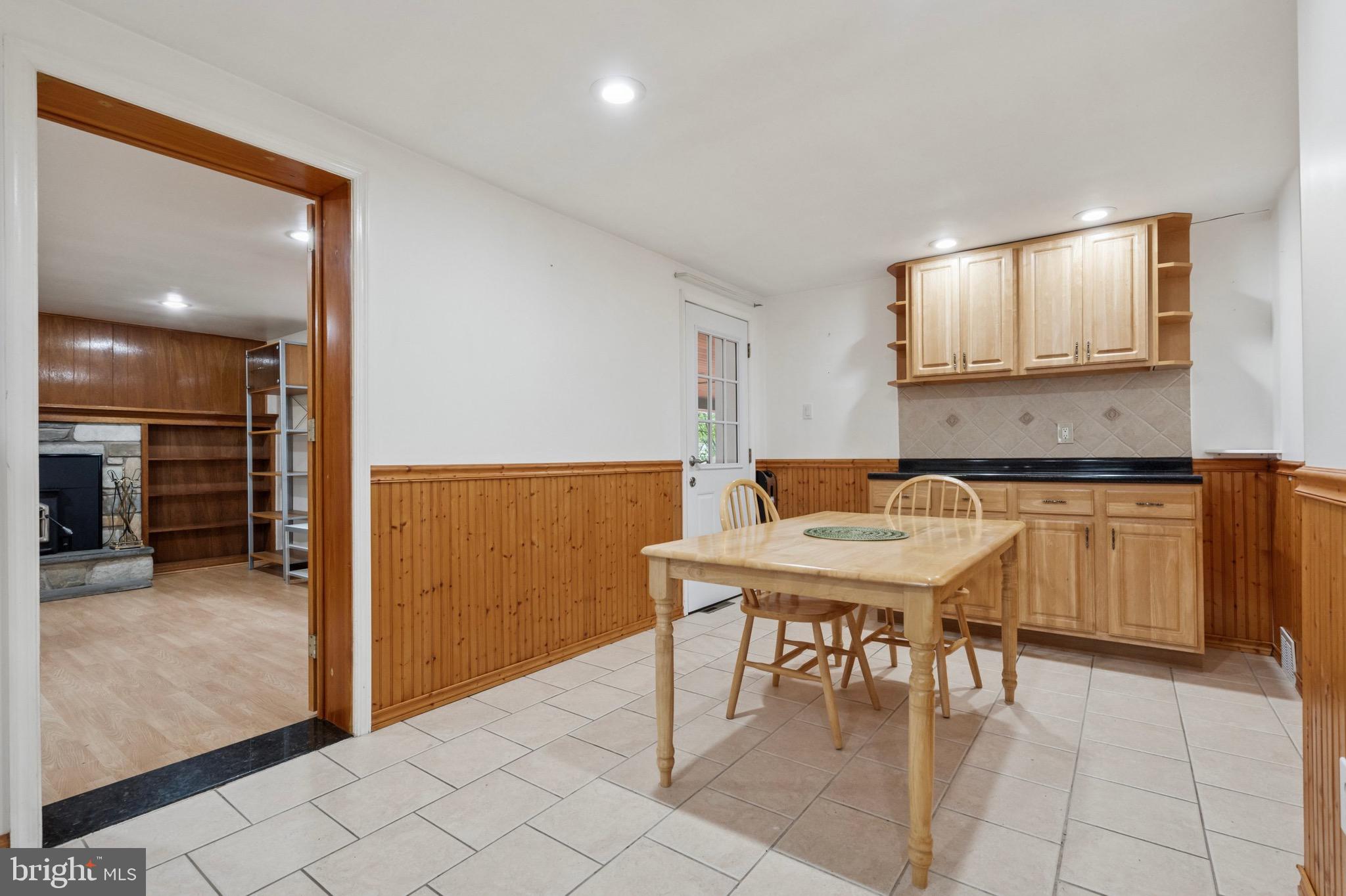 FEASTERVILLE - Residential