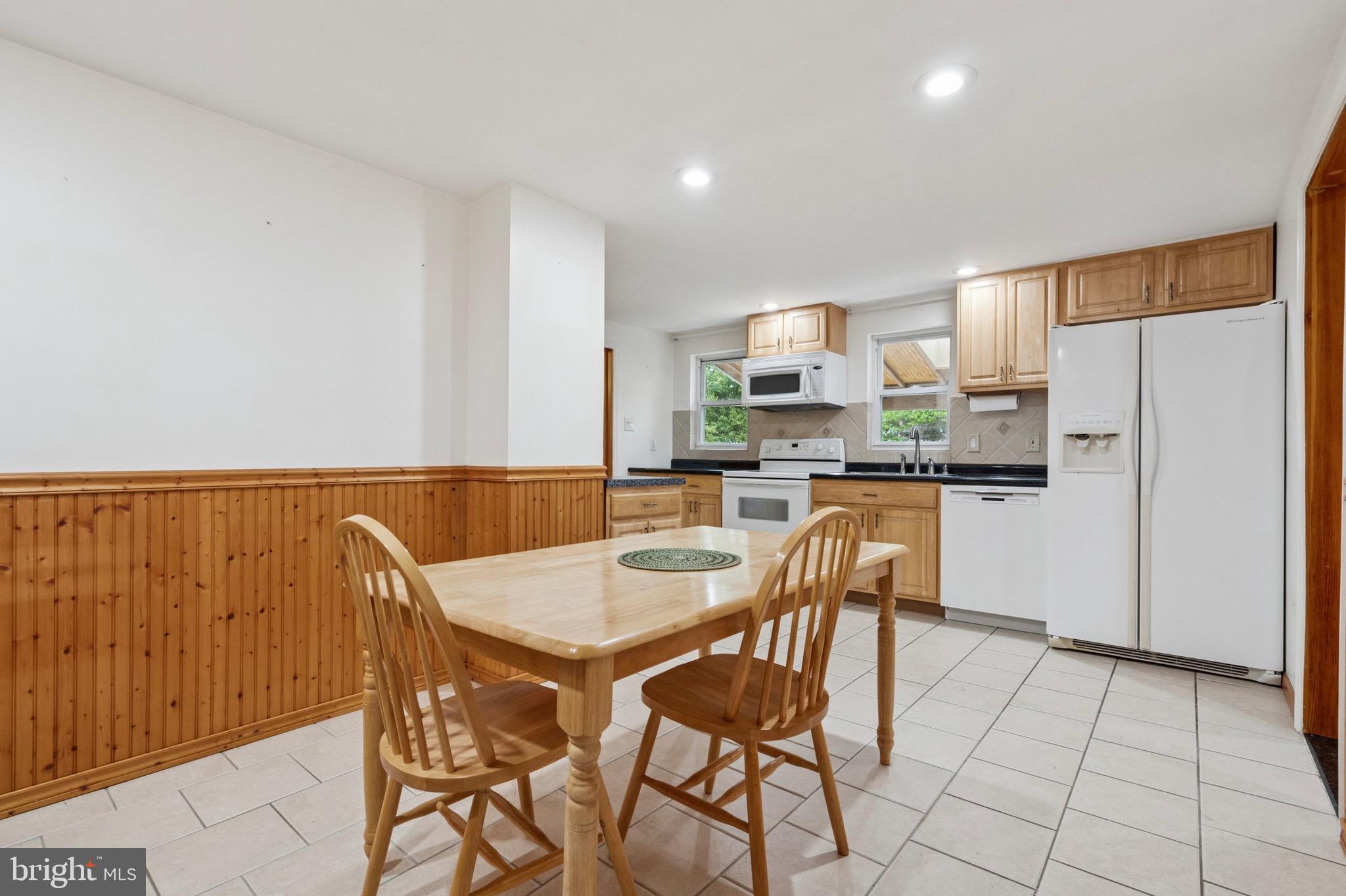 FEASTERVILLE - Residential