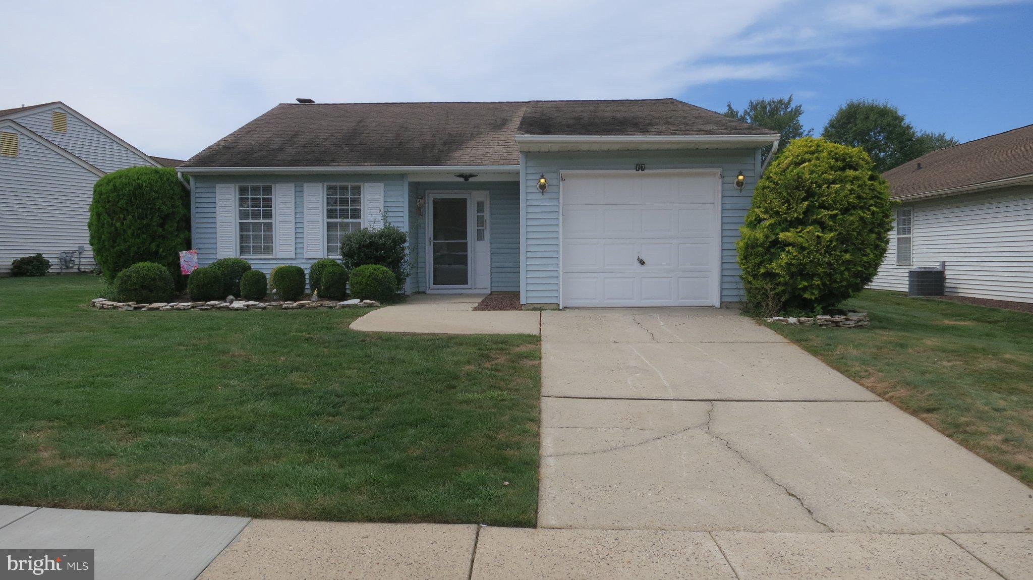 17 MEADOWWOOD COURT