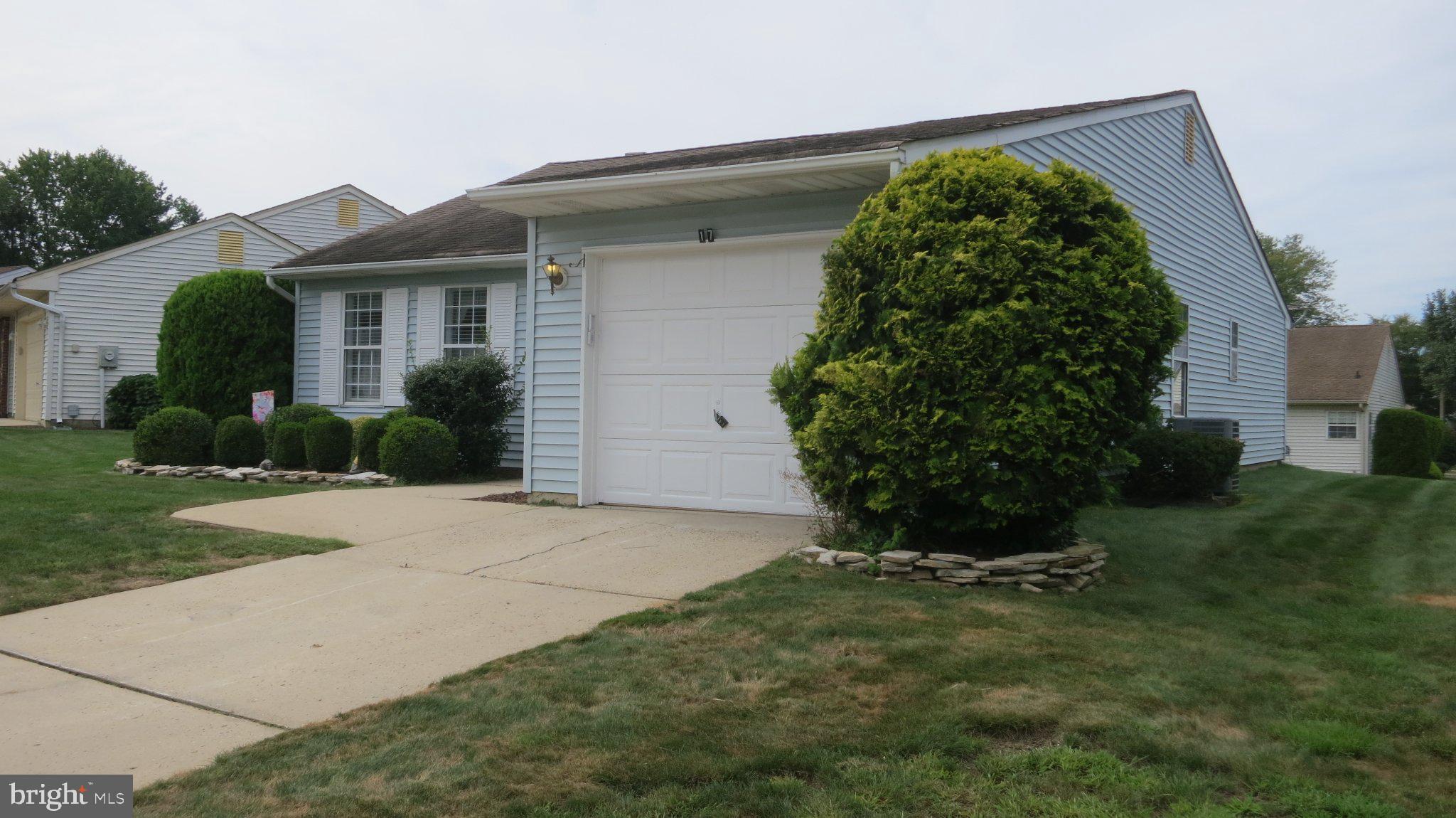 17 MEADOWWOOD COURT