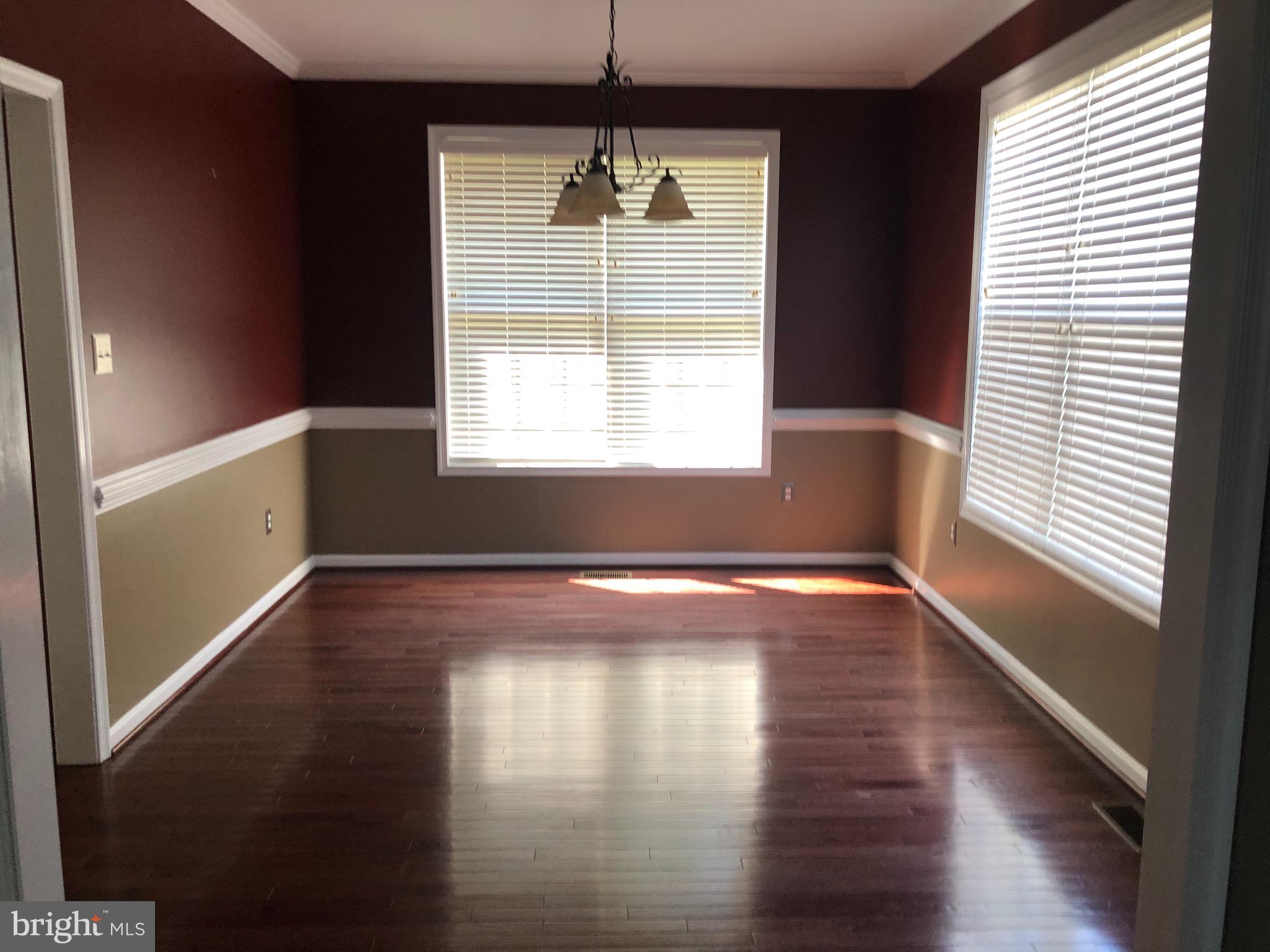 SEASONS LANDING - Residential