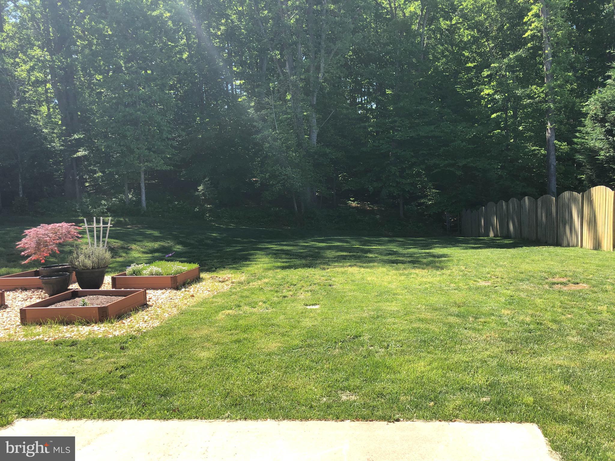 SEASONS LANDING - Residential